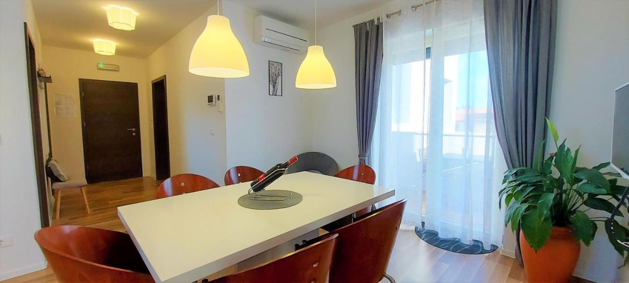 Rooms And Apartments Istrasoley Bale Exterior foto