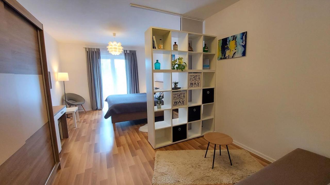 Rooms And Apartments Istrasoley Bale Exterior foto