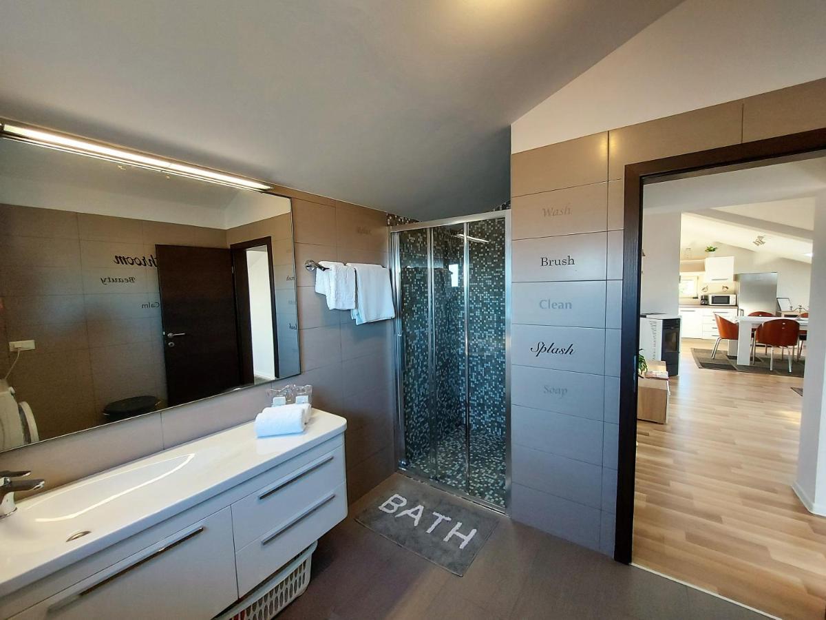 Rooms And Apartments Istrasoley Bale Exterior foto